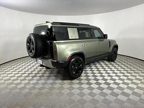 2024 Land Rover Defender 110 P300