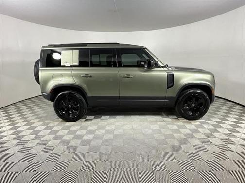 2024 Land Rover Defender 110 P300