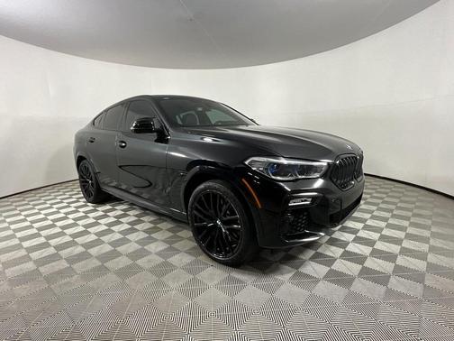 2021 BMW X6 M50i