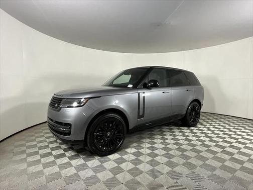 2025 Land Rover Range Rover P530 SE