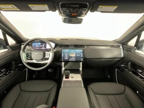 2025 Land Rover Range Rover P530 SE