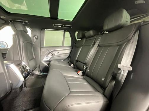 2025 Land Rover Range Rover P530 SE