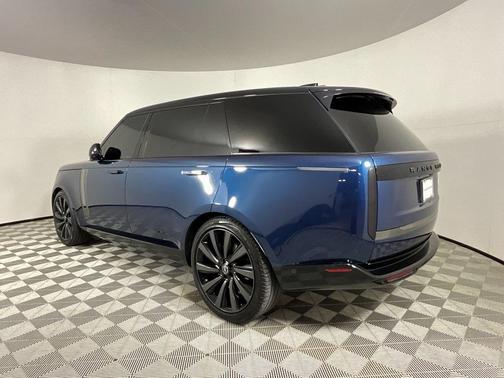 2023 Land Rover Range Rover SV