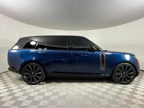 2023 Land Rover Range Rover SV