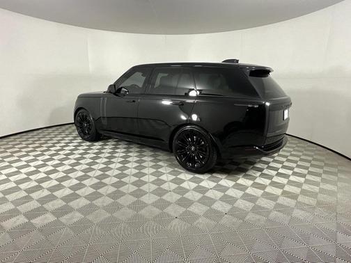 2023 Land Rover Range Rover P530 SE