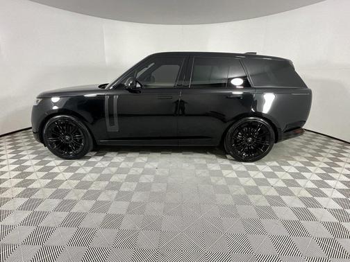 2023 Land Rover Range Rover P530 SE