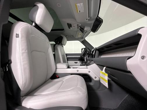 2025 Land Rover Defender 110 P400 S