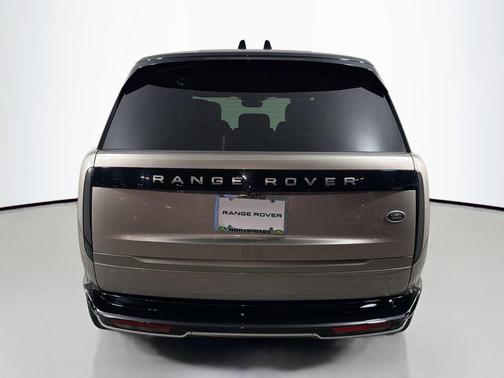 Bronze 2023 Land Rover Range Rover P400 SE