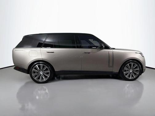 Bronze 2023 Land Rover Range Rover P400 SE