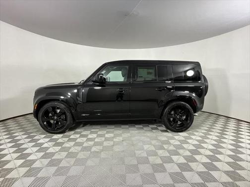 2025 Land Rover Defender X-Dynamic SE