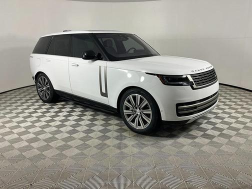 2023 Land Rover Range Rover P530 SE