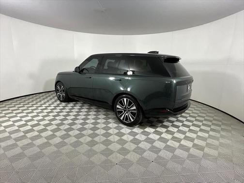 2023 Land Rover Range Rover P530 SE