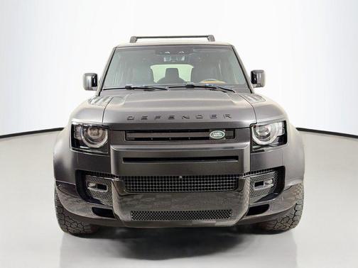 Santorini Black Metallic 2024 Land Rover Defender 130 P400 X-Dynamic SE