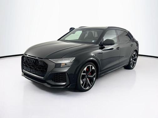 Mythos Black Metallic 2024 Audi RS Q8 4.0T
