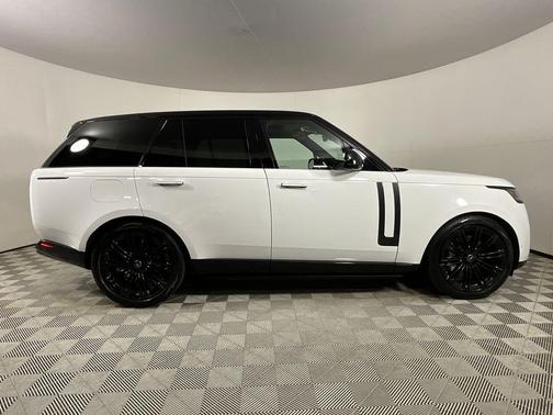 Fuji White 2023 Land Rover Range Rover P530 SE