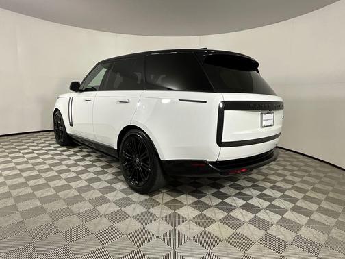 Fuji White 2023 Land Rover Range Rover P530 SE