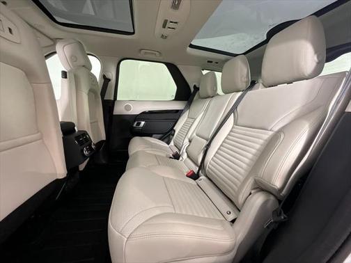 2025 Land Rover Discovery P300 S
