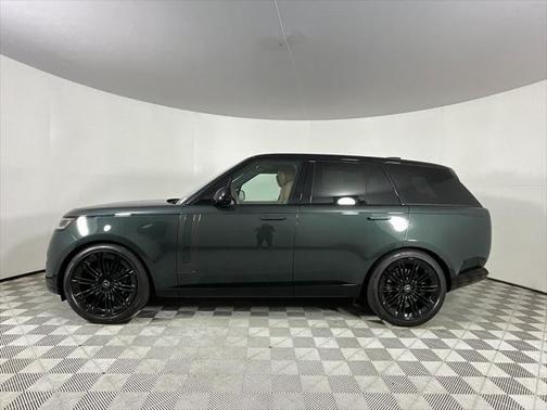 2025 Land Rover Range Rover P530 SE