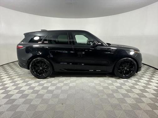 2024 Land Rover Range Rover Sport SE