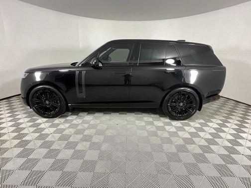 2025 Land Rover Range Rover P530 SE
