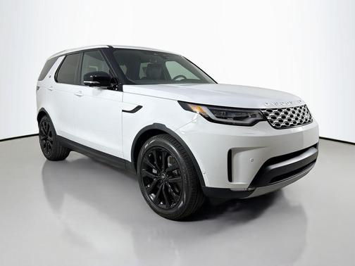Fuji White 2026 Land Rover Discovery S