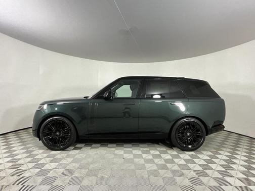2025 Land Rover Range Rover P530 SE