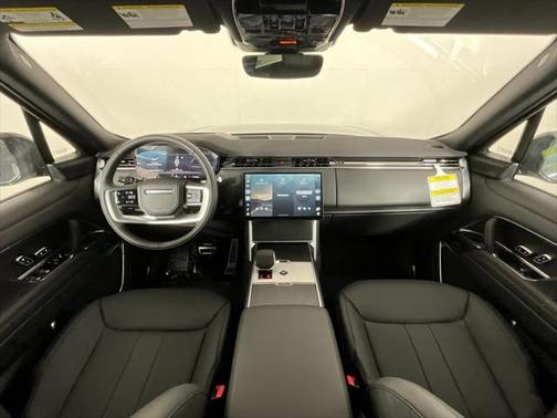 2025 Land Rover Range Rover P530 SE