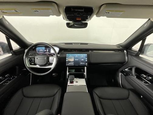2025 Land Rover Range Rover P530 SE