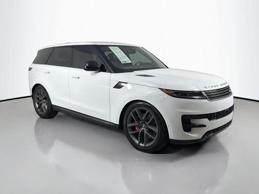 Fuji White 2025 Land Rover Range Rover Sport SE