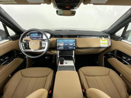 2025 Land Rover Range Rover P400 SE