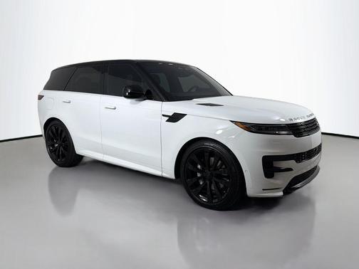 Fuji White 2026 Land Rover Range Rover Sport SE