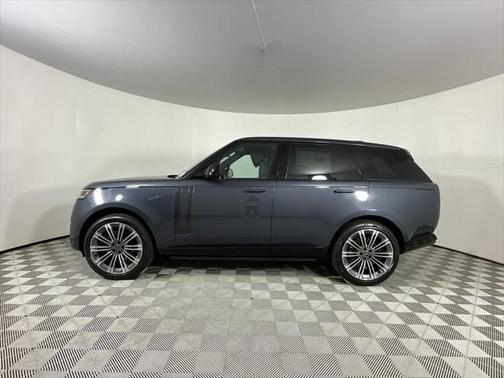 2025 Land Rover Range Rover P530 SE