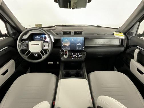 2026 Land Rover Defender 110 V8