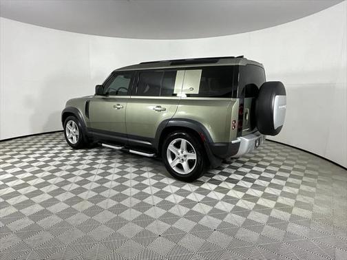 2021 Land Rover Defender 110 SE