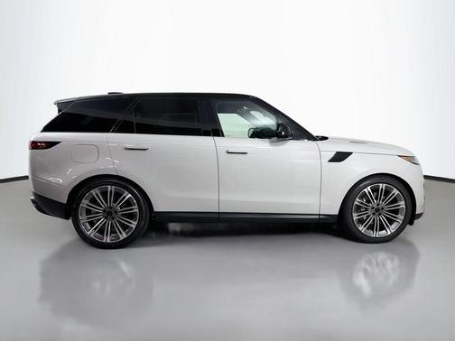 Borasco Grey Metallic 2027 Land Rover Range Rover Sport SE