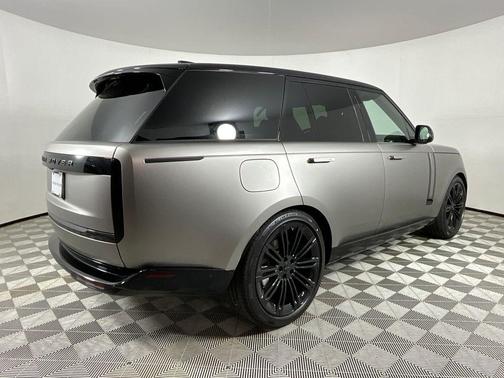 Flux Silver SV Bespoke Ultra Metallic Satin 2026 Land Rover Range Rover P530 SE