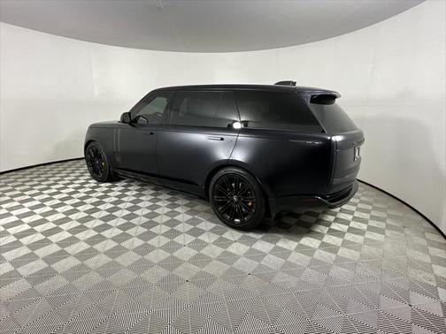 2023 Land Rover Range Rover P530 SE