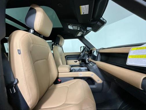 2025 Land Rover Defender 110 P500 X-Dynamic SE