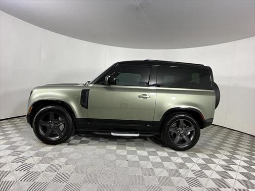 2024 Land Rover Defender 90 P400 X-Dynamic SE