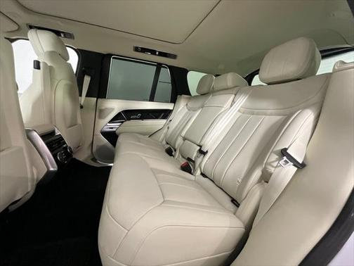 2025 Land Rover Range Rover P530 SE