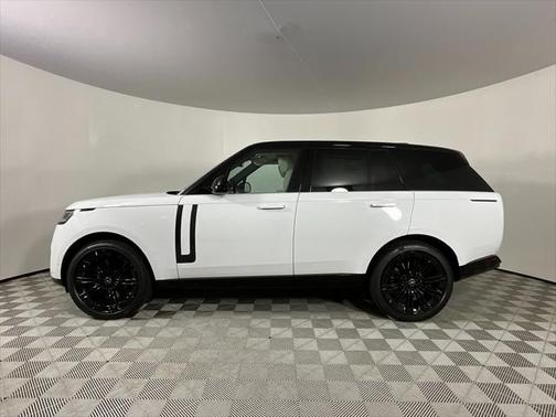 2025 Land Rover Range Rover P530 SE