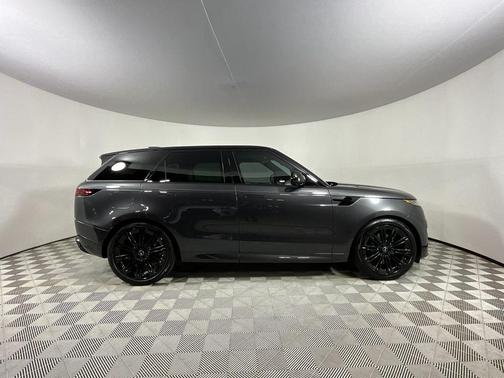 2024 Land Rover Range Rover Sport SE