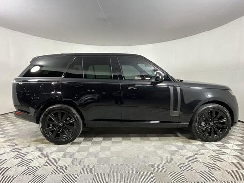 2023 Land Rover Range Rover P530 SE