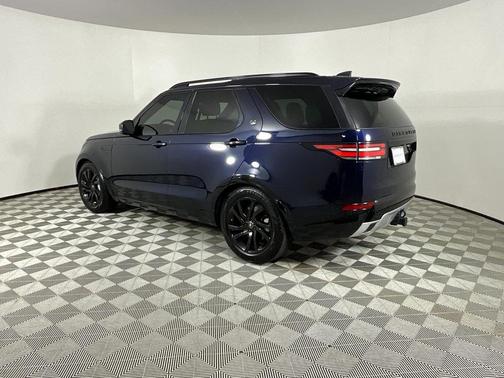 2020 Land Rover Discovery Landmark Edition