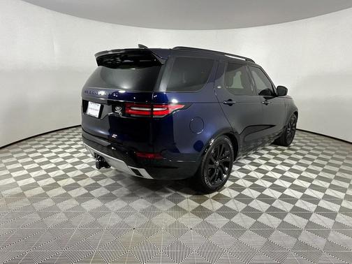 2020 Land Rover Discovery Landmark Edition