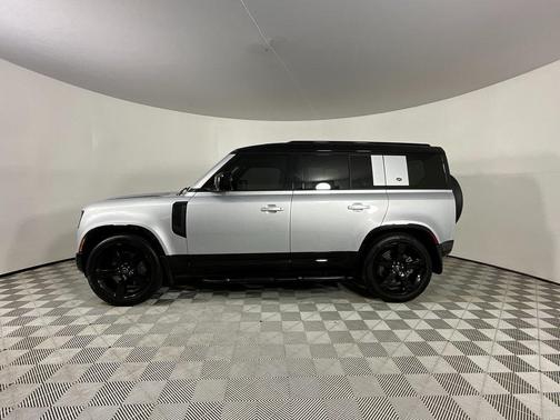 2024 Land Rover Defender 110 P400 X-Dynamic SE