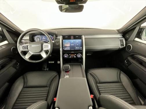 2025 Land Rover Discovery P360 Dynamic SE