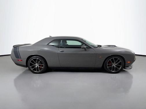 Destroyer Gray Clearcoat 2018 Dodge Challenger R/T 392