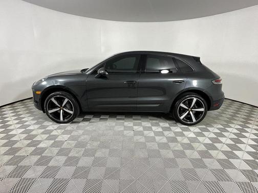 2022 Porsche Macan Base