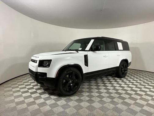 2025 Land Rover Defender 130 P400 X-Dynamic SE
